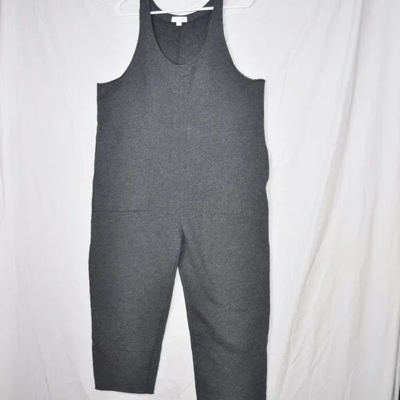 Colsie Jumper Women's Large Sleeveless V Neck w/ Capri Sweatpant Fleece Gray - Picture 1 of 6